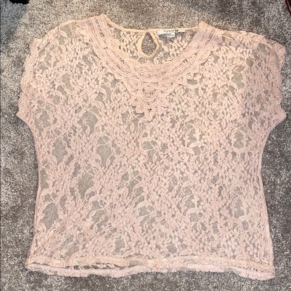 🦋Super cute top🦋